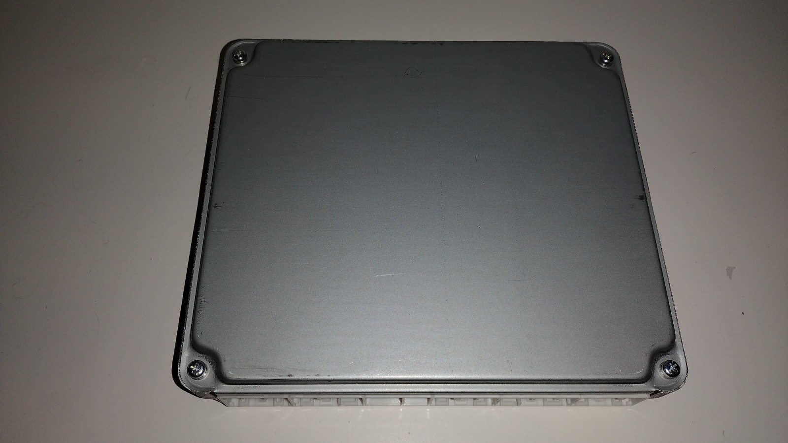 2005 Toyota Highlander 2.4L 2WD ECM/ECU computer module 89661-48740