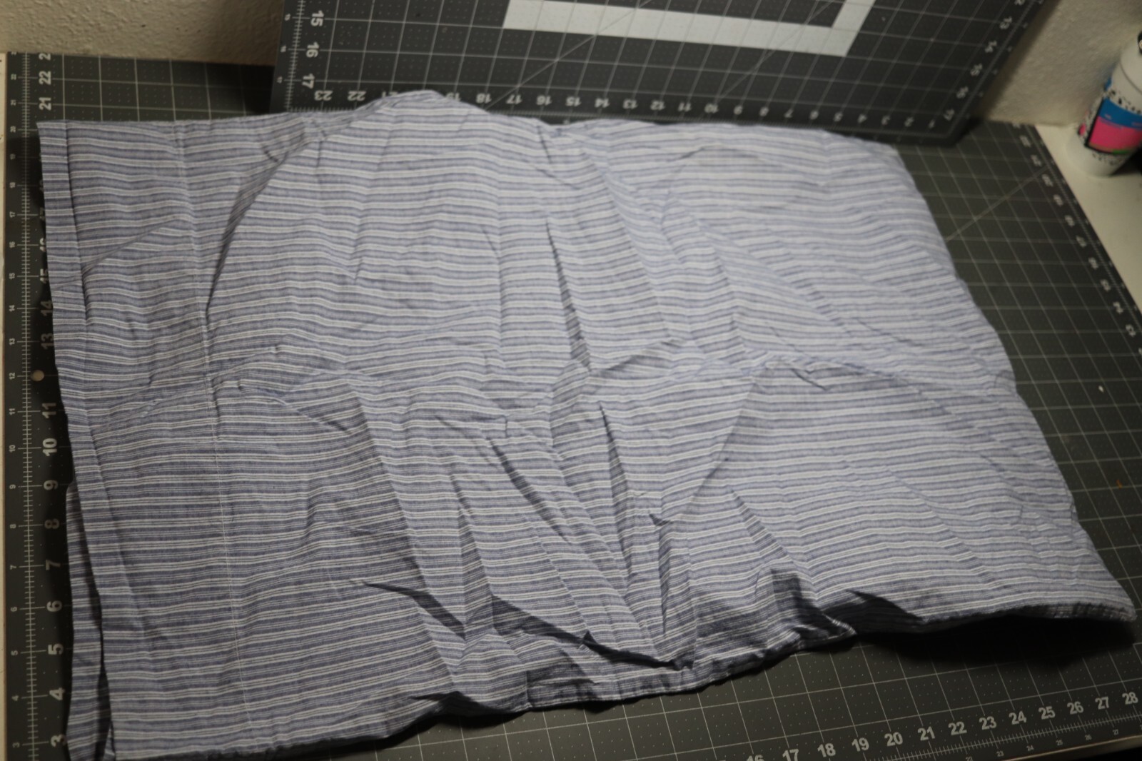 Pottery Barn Kids (1) Standard Pillowcase Blue Stripe Cotton
