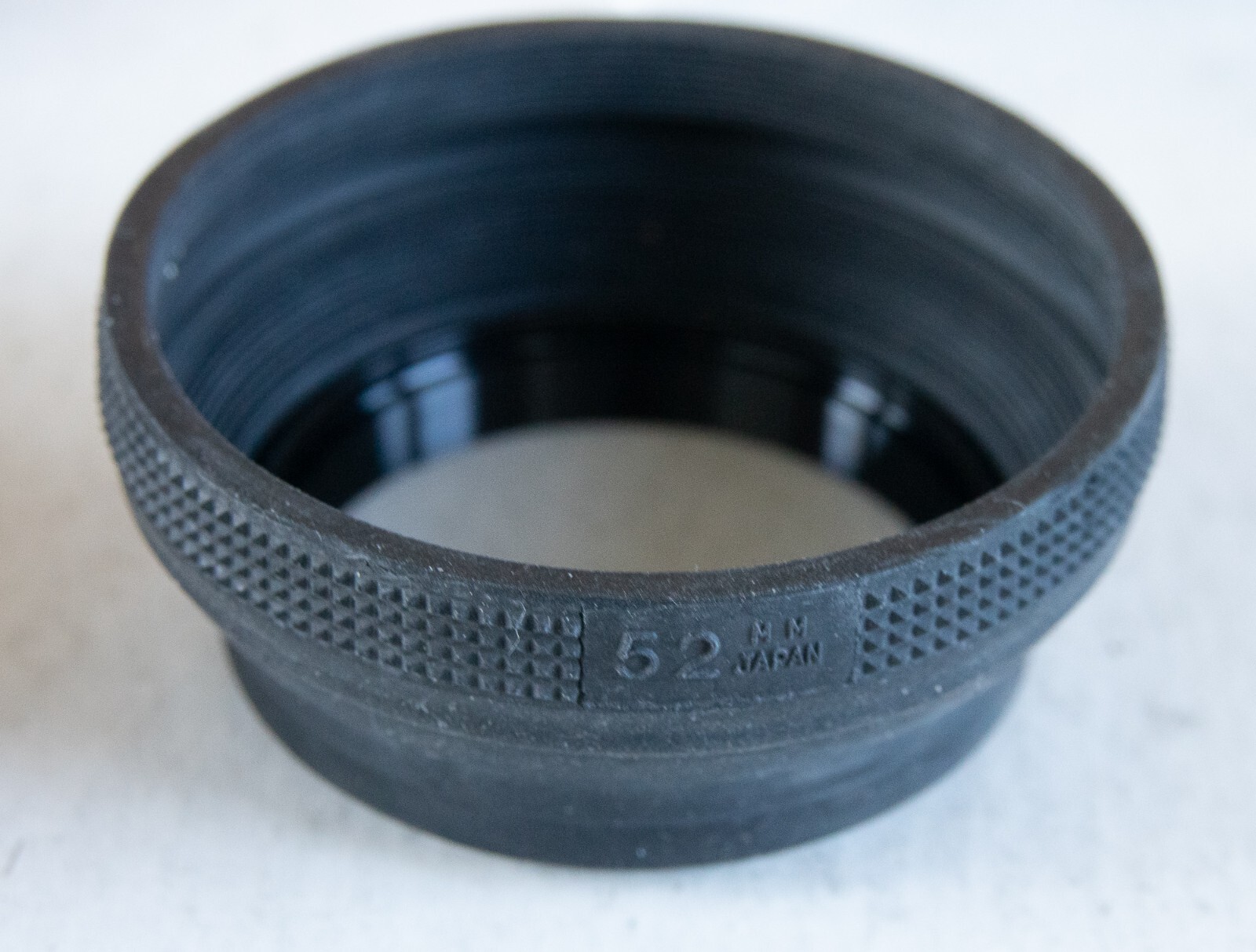 52 mm Rubber Folding Lens Hood NEW
