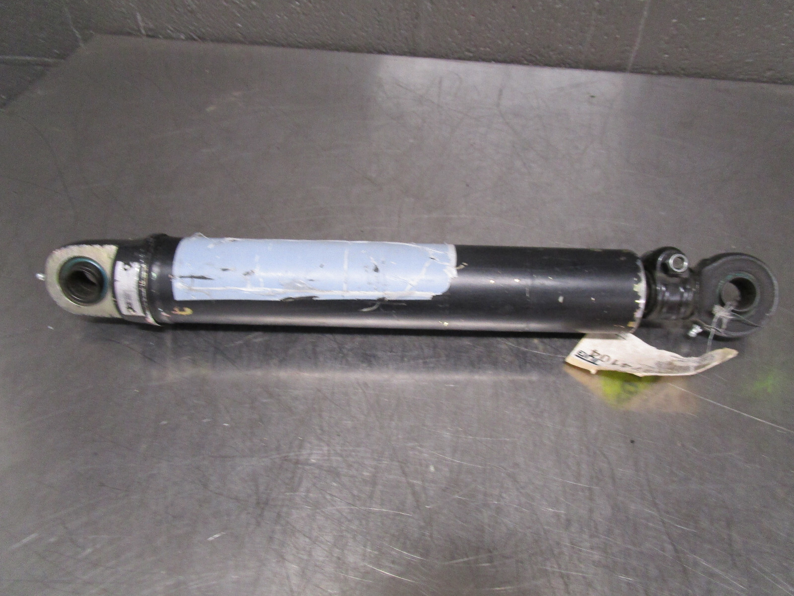 New 8464974104 ZF Steering Cylinder Tug