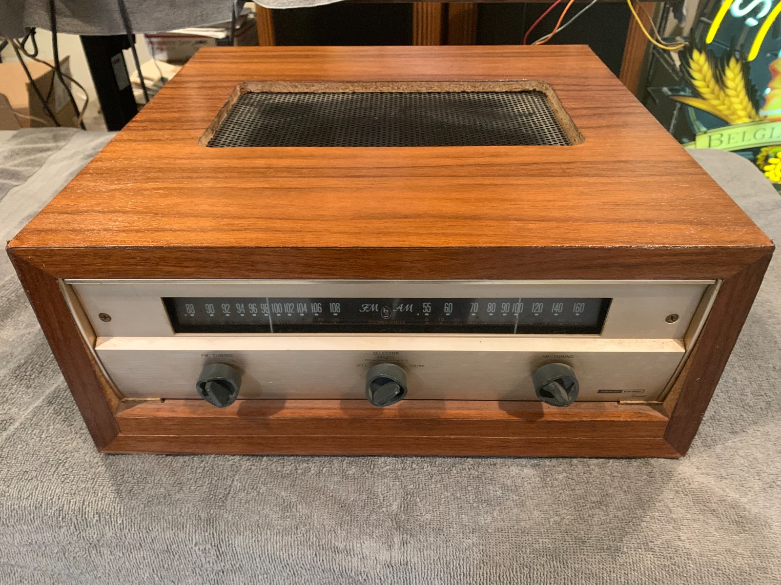 Beautiful Harman Kardon Sonnet Vintage Tube Tuner w/ Wood Case