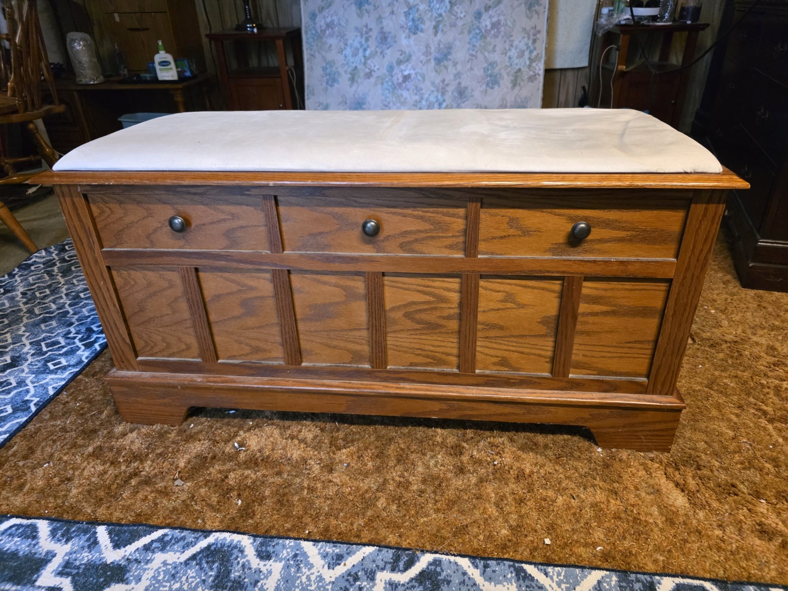 Wood Hope Chest With Cushion Seat