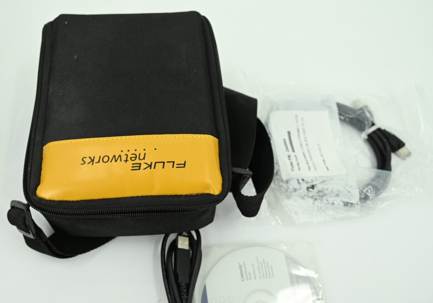 Fluke Networks CIQ-100 CableIQ Cable IQ Qualification Tester with Case