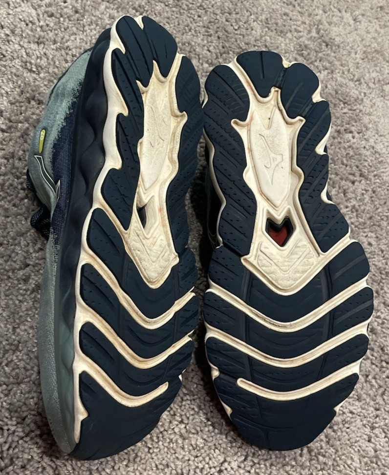 Mizuno Wave Sky 7 Men's Running Shoes USA Size 10.5 Blue