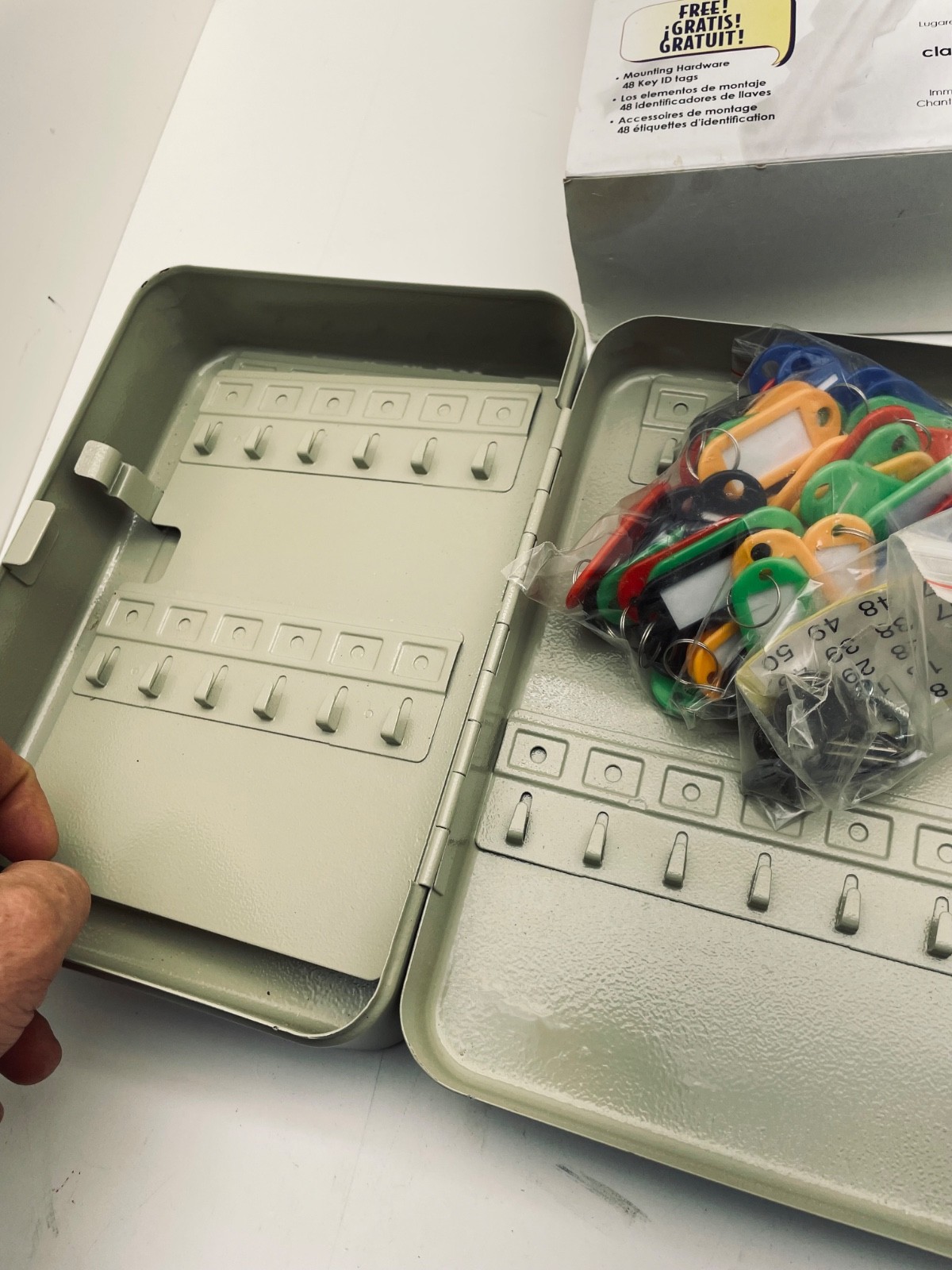 Locking key cabinet holds 48 keys