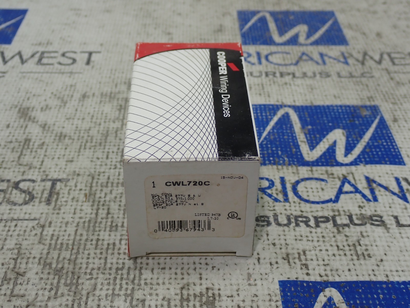 NEW Cooper CWL720C 20 Amp 277V 2P 3W Twist Lock Connector
