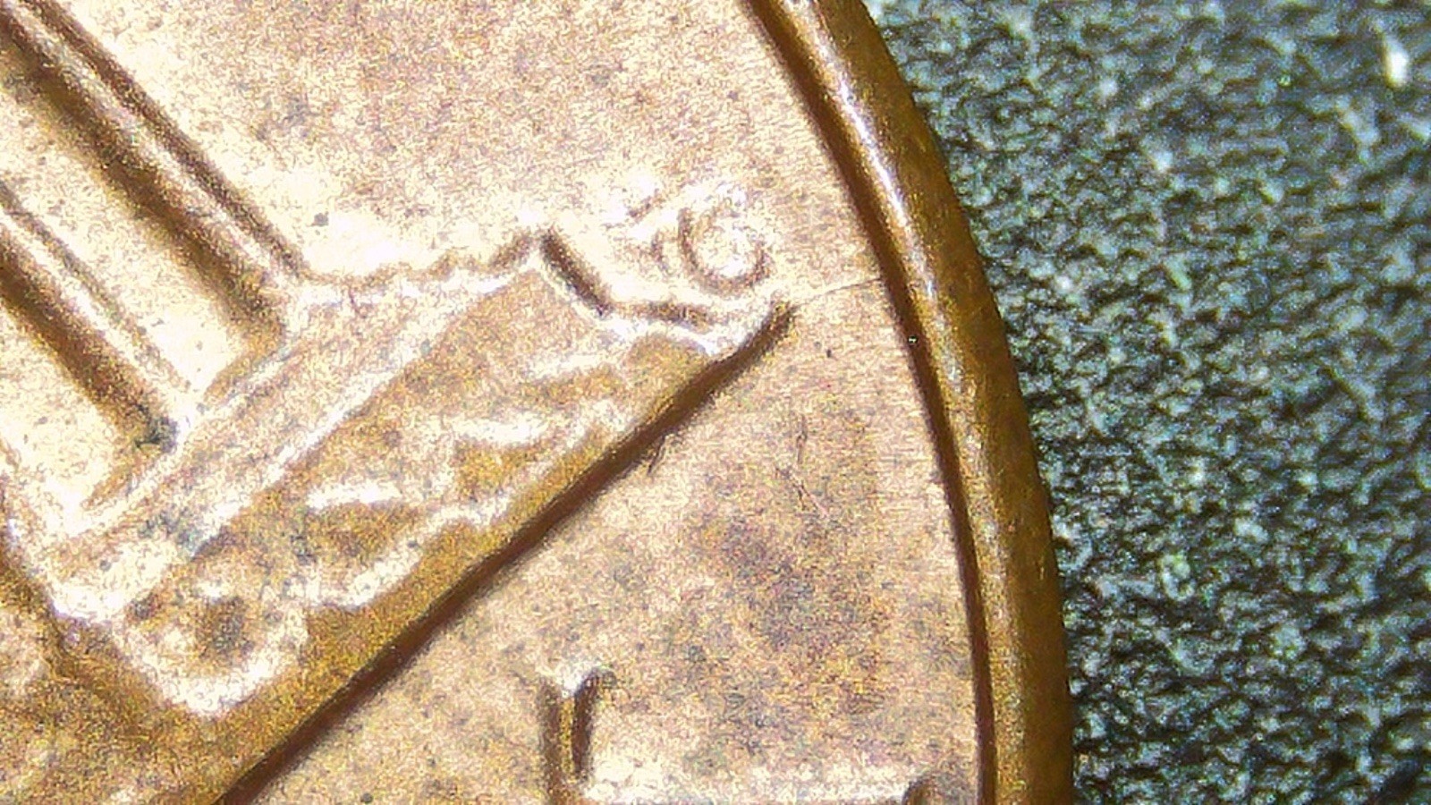 1985 P Lincoln Cent Cracked Die On The Reverse.
