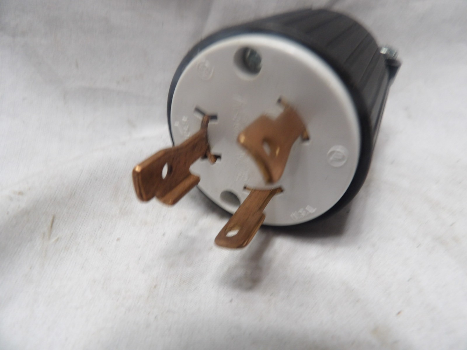 Cooper L5-30 30A-125V Turn & Pull