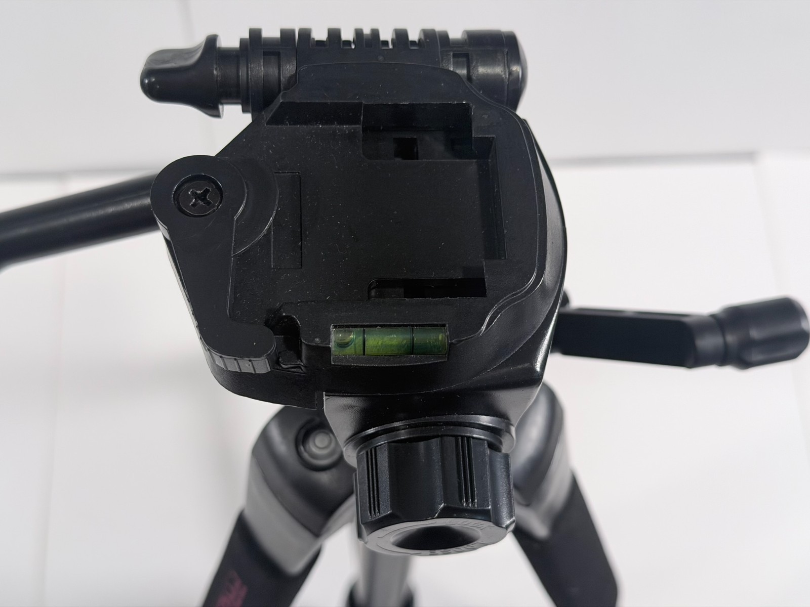 Podcast / Video Creator Studio Bundle – Tripod, Boom Arm, 5x7 Green Screen