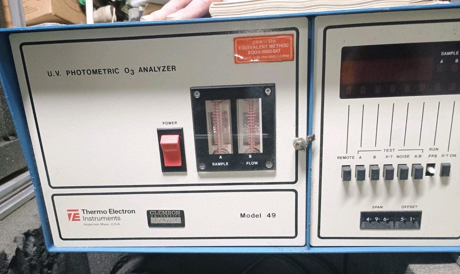 THERMO ENVIRONMENTAL INSTRUMENTS Model 49 U.V. PHOTOMETRIC O3 ANALYZER
