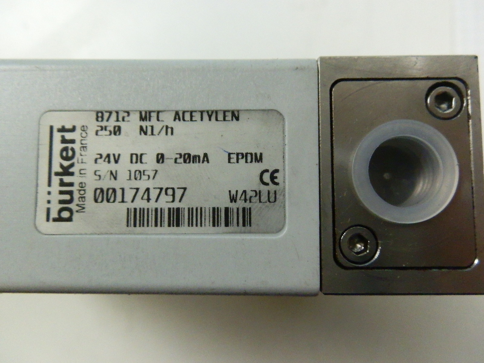 Bürkert 8712 - Massendurchflussregler für Gase (MFC) 250 N1/h