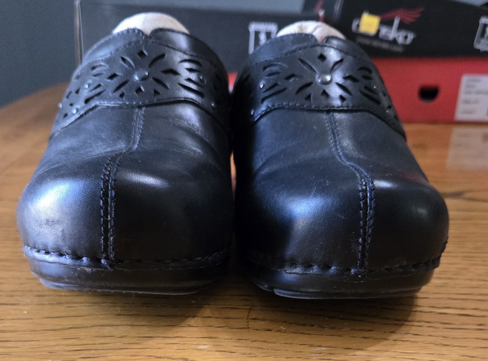 Pre-loved DANSKO Women's Black Shyanne Leather Clogs Sz 41