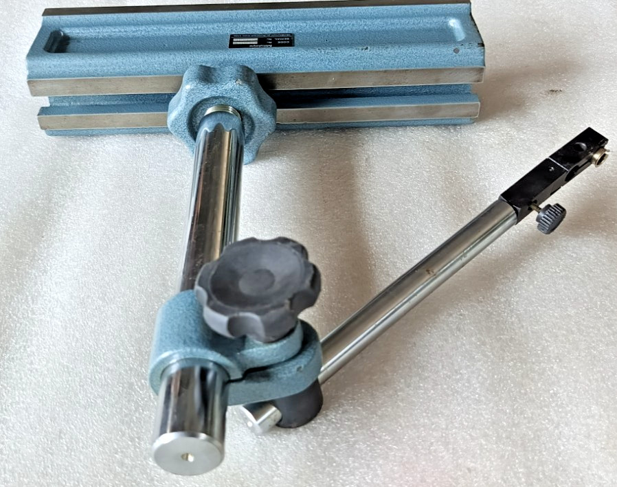 MITUTOYO 914-101 UNIVERSAL FINE ADJUSTMENT MEASURING STAND BASE