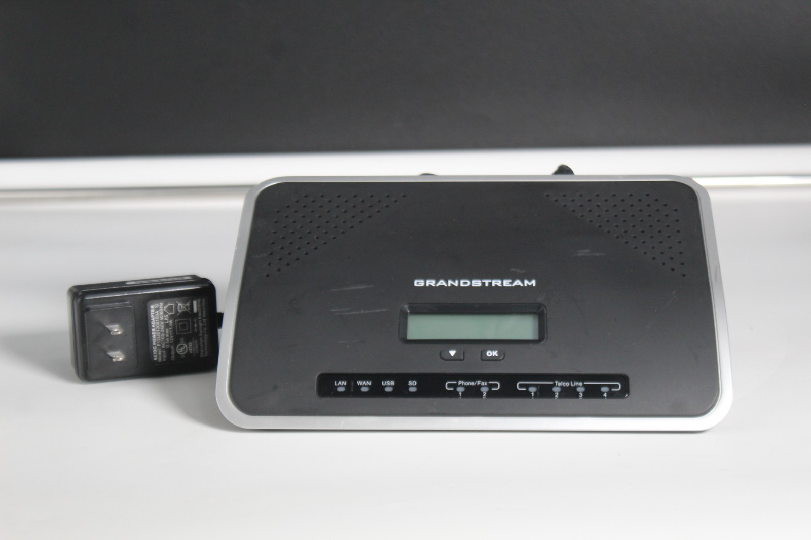 Grandstream UCM6204 IP PBX Phone System w/ Power Cable