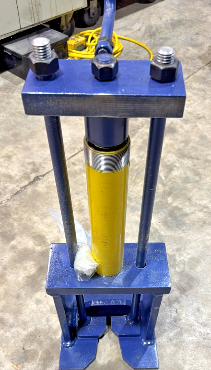 Floor Anchor Pot Installer for frame machines and pulling towers auto body