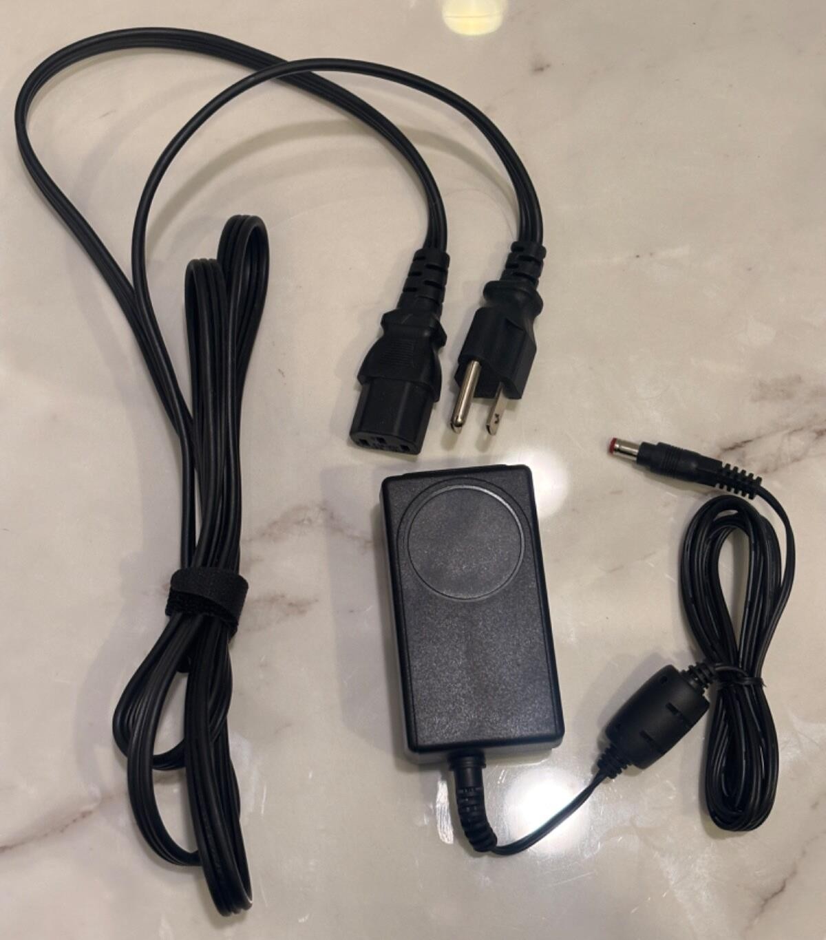 AULT INC Charger Dock Medical Power Supply MN-MW117 CHARGING CORD  FREE SHIPPING