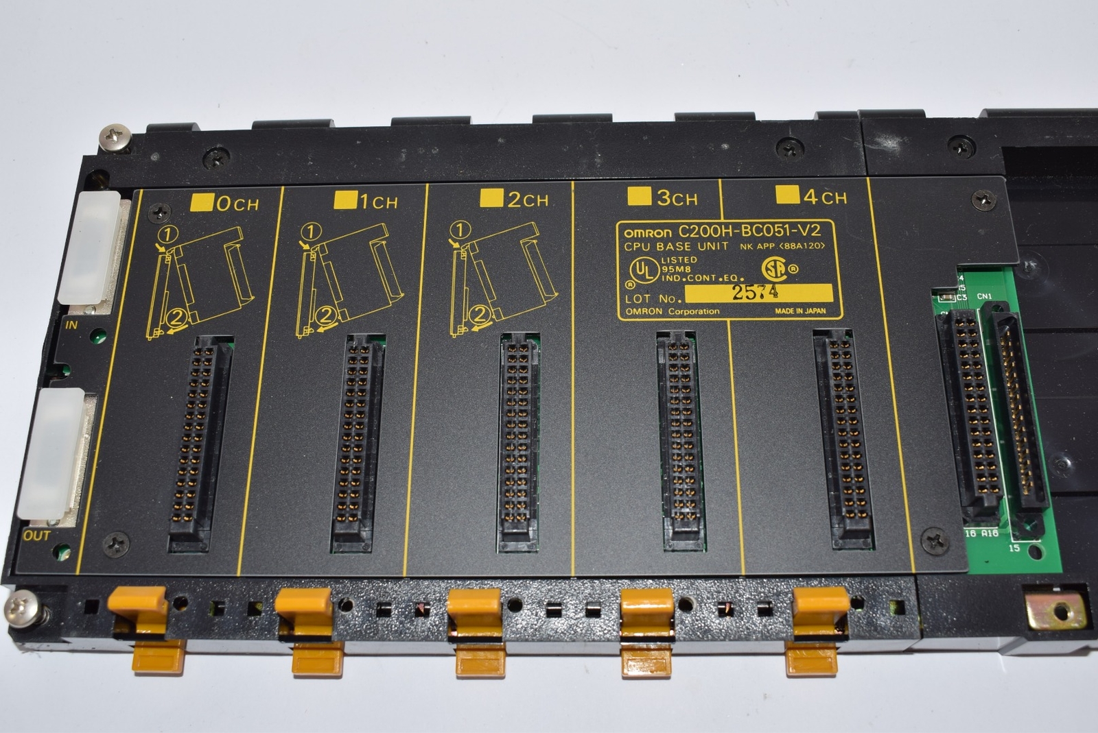 OMRON C200H-BC051-V2 Controllers 5 SLOT RACK PLC Module