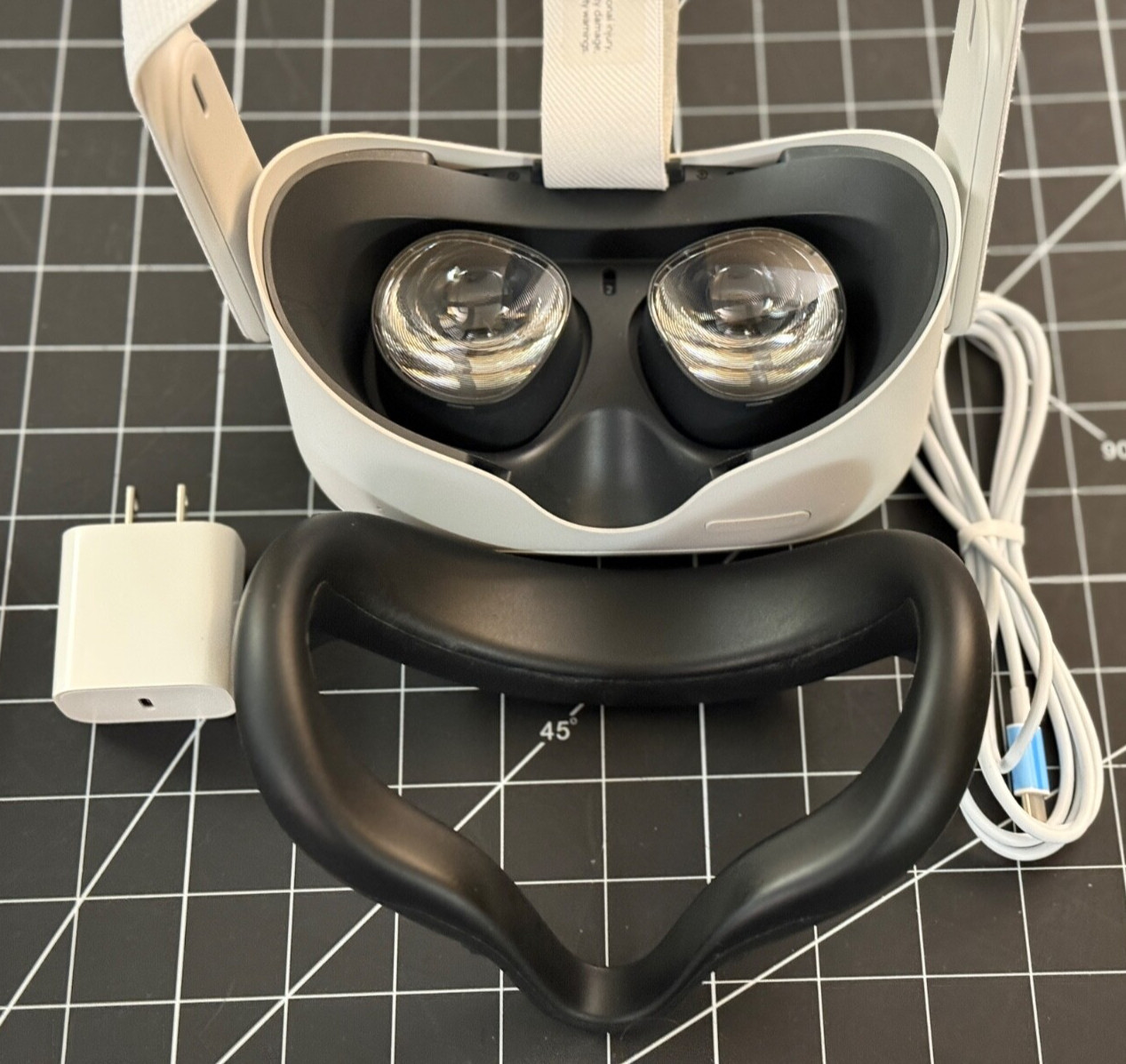 Mint Working 64GB Meta Oculus Quest 2 Headset Only. Plug and Play replacement.