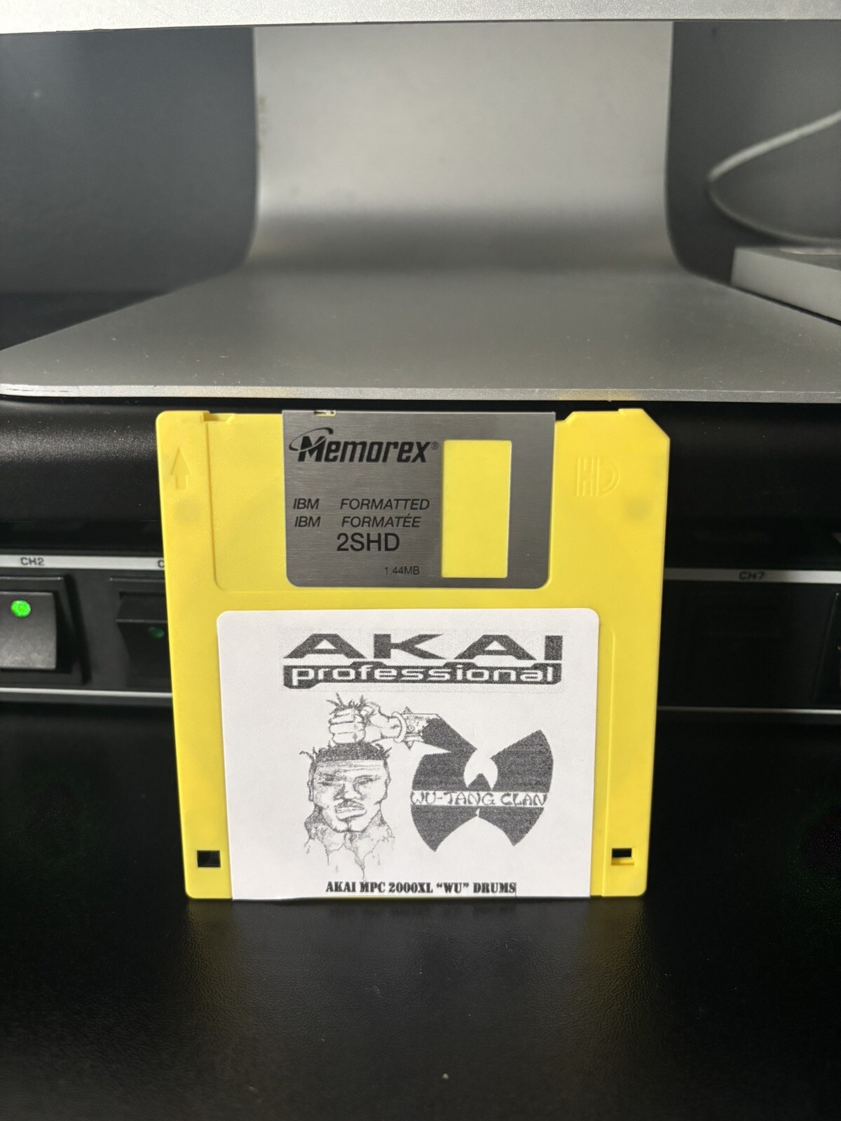 AKAI MPC 2000XL "WU “ Drums ( Floppy Disk)