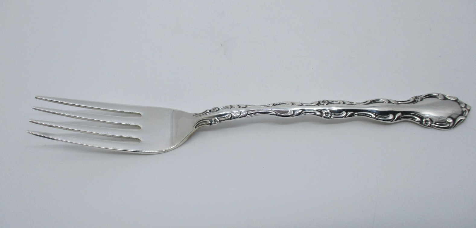 TOWLE SILVERPLATE LONDONERRY DINNER FORK - 7 3/4" - 07P