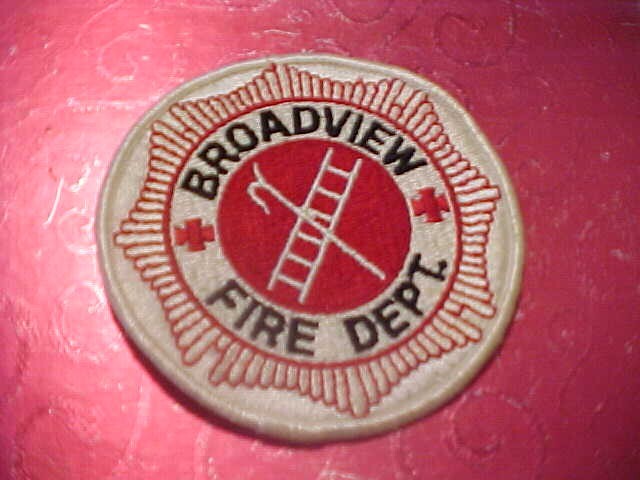 BROADVIEW ILLINOIS FIRE DEPARTMENT PATCH SHOULDER SIZE UNUSED 4 X 4