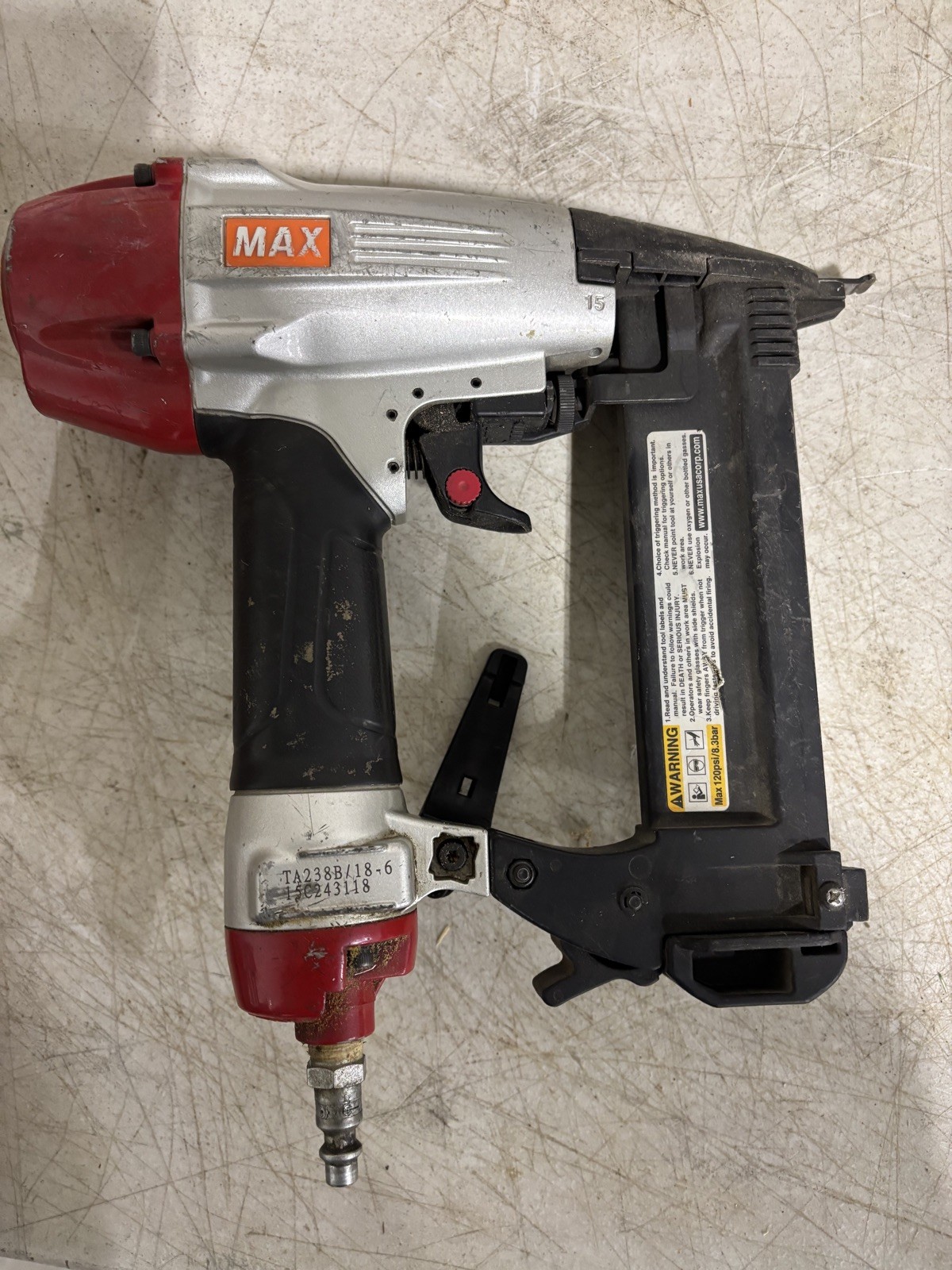 MAX TA238B/18-6 Pneumatic Narrow Crown Stapler 1/2" to 1-1/2" Fastener Range