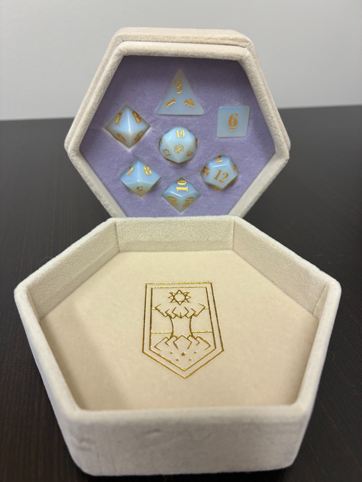 Critical Role Whitestone Wedding Opalite Dice Set w/ Original Velvet Case OOP