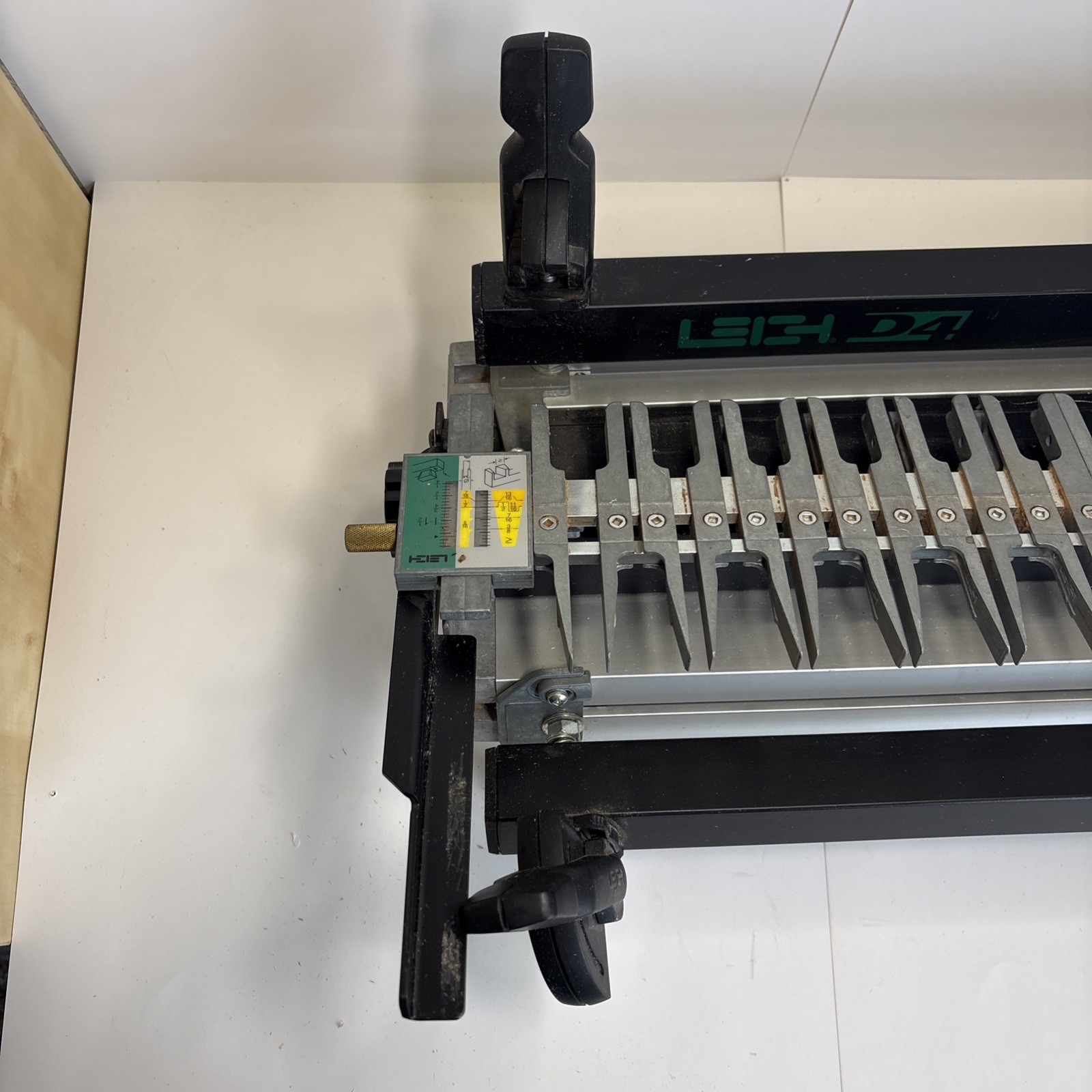 Leigh D4 - Dovetail Jig 24 inch 24"
