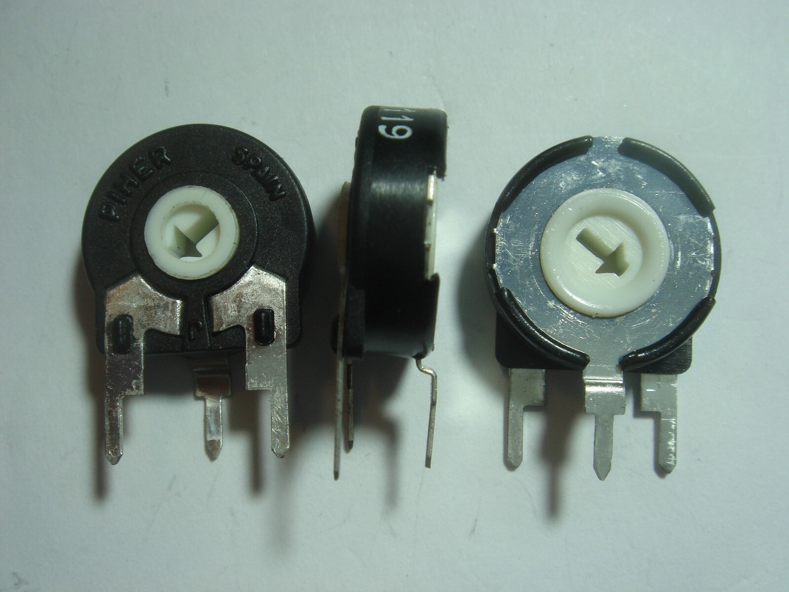 1M TRIMMER Piher PT15S stehend #17PY
