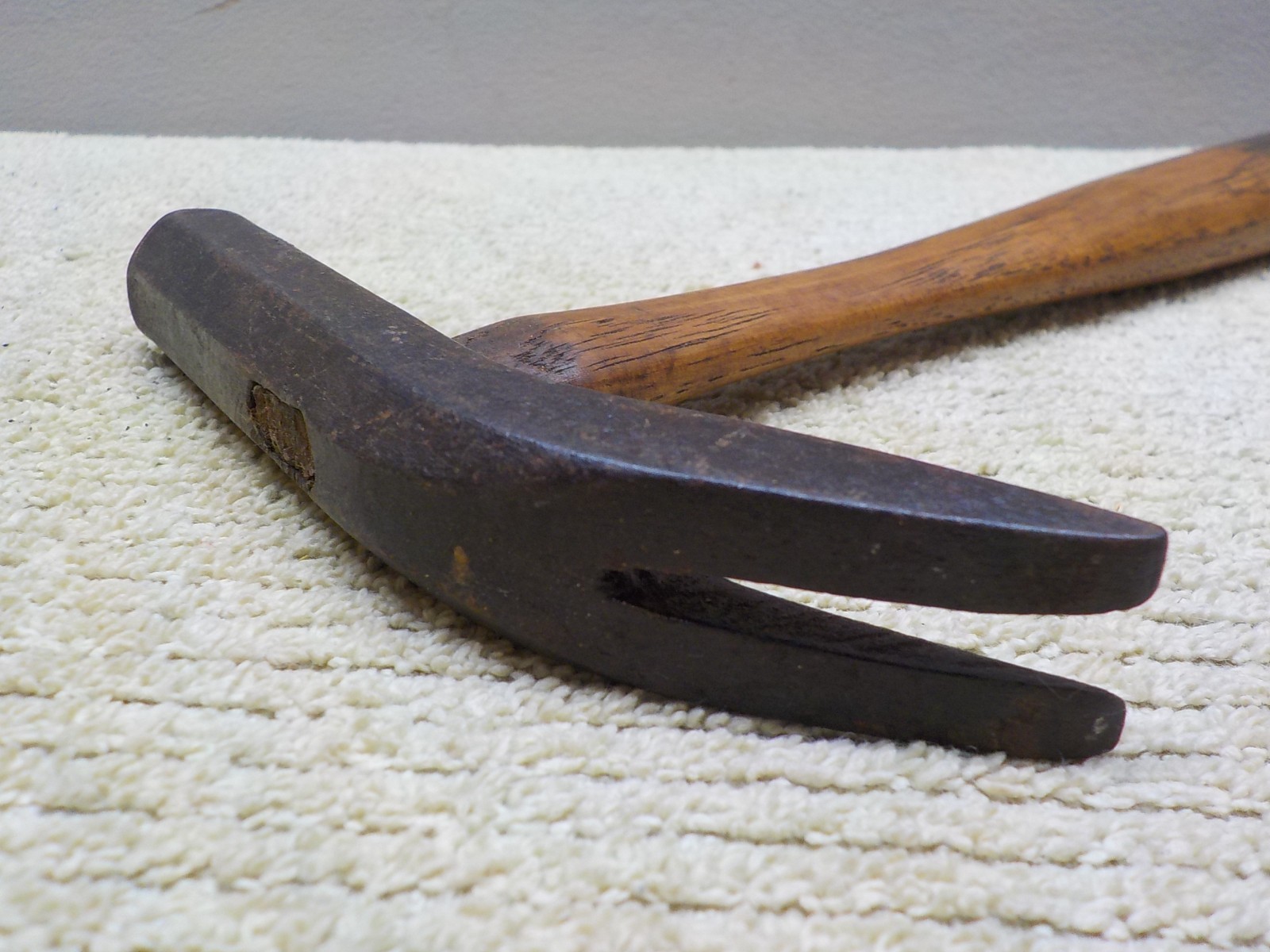 Vintage Cobbler's Tack Hammer Curved "Duck-Bill" 11 1/4"
