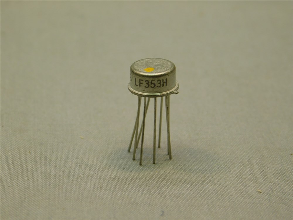 2 Vintage National LF353H Wide Bandwidth Dual JFET Op Amp ICs TO-99 Metal Can