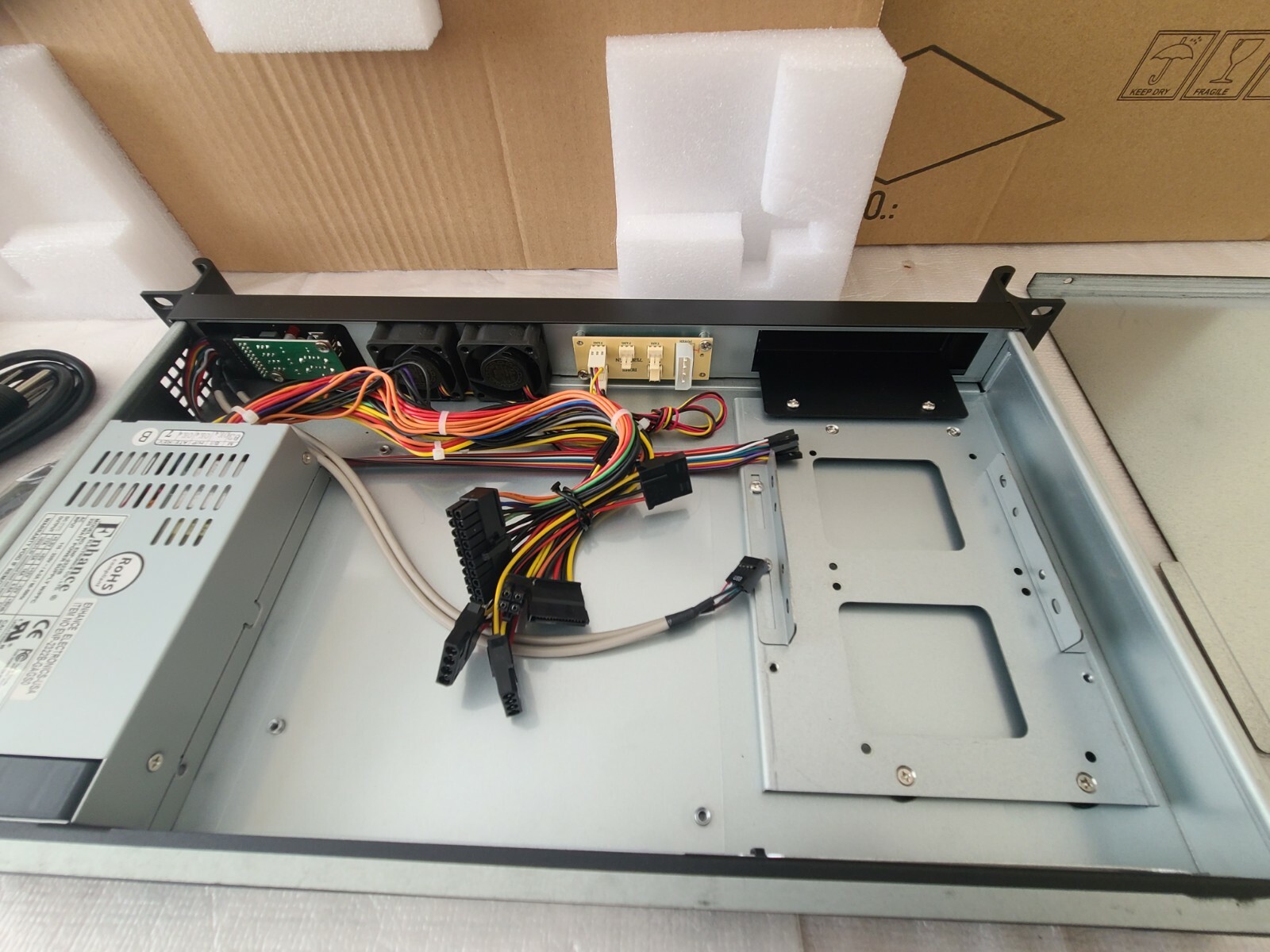 Compact 1U Rackmount Mini-ITX Server Chassis Black with 220W PSU Kit