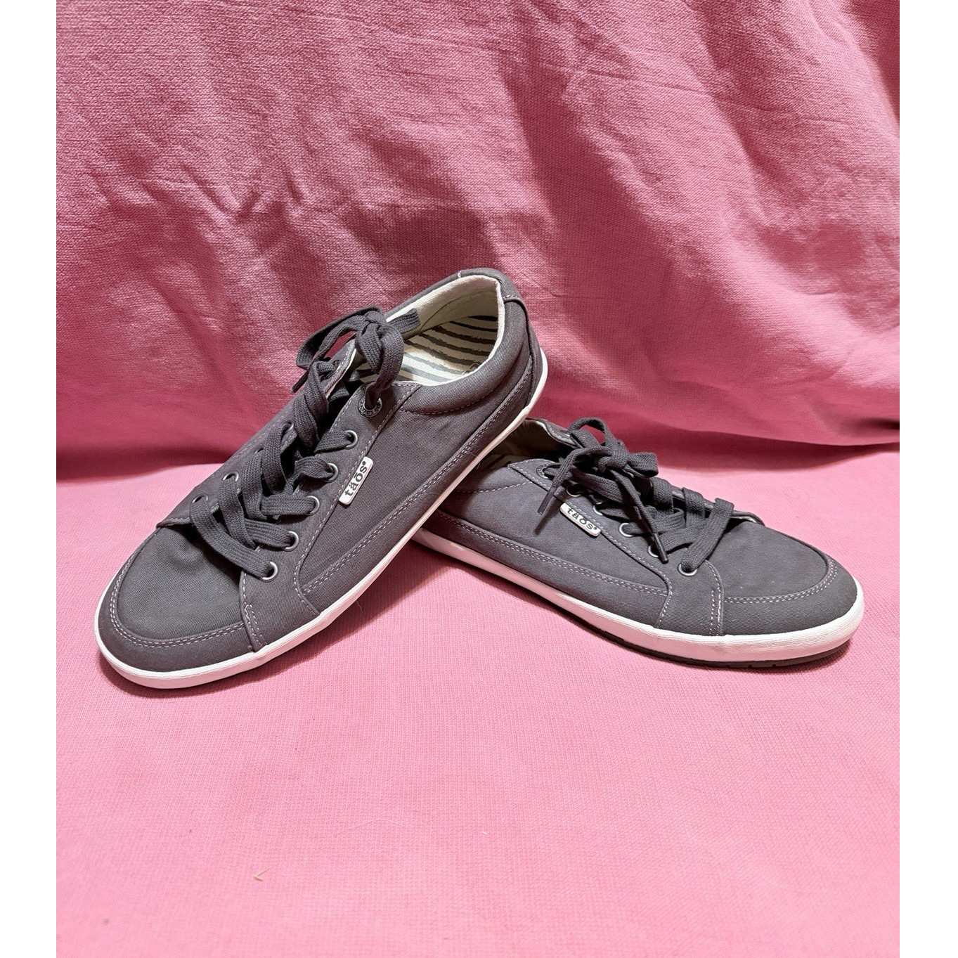 Taos Moc Star 2 Gray Canvas Sneakers Women’s US Size 9 Lace Up Casual Shoes