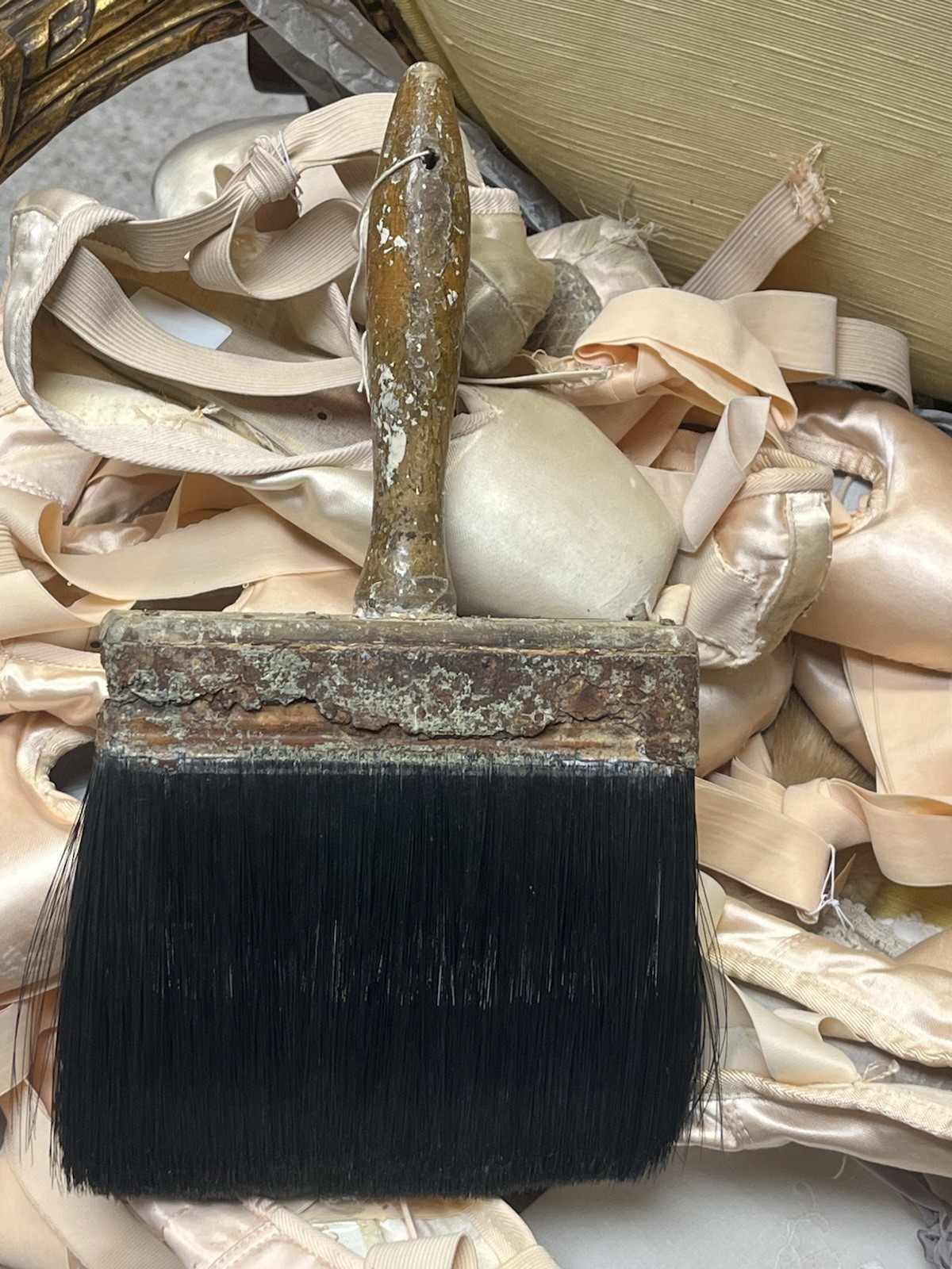 Vintage Antique Horse Hair Paint Brush Art Class Old French Farmhouse Decor