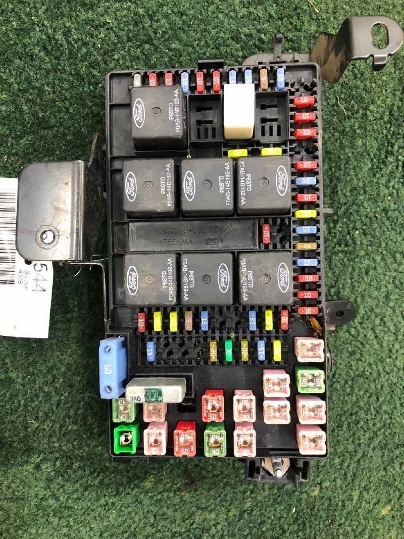 2003-2004 Ford F250 F350 F450 F550 Super Duty  Engine Fuse Box Assembly OEM