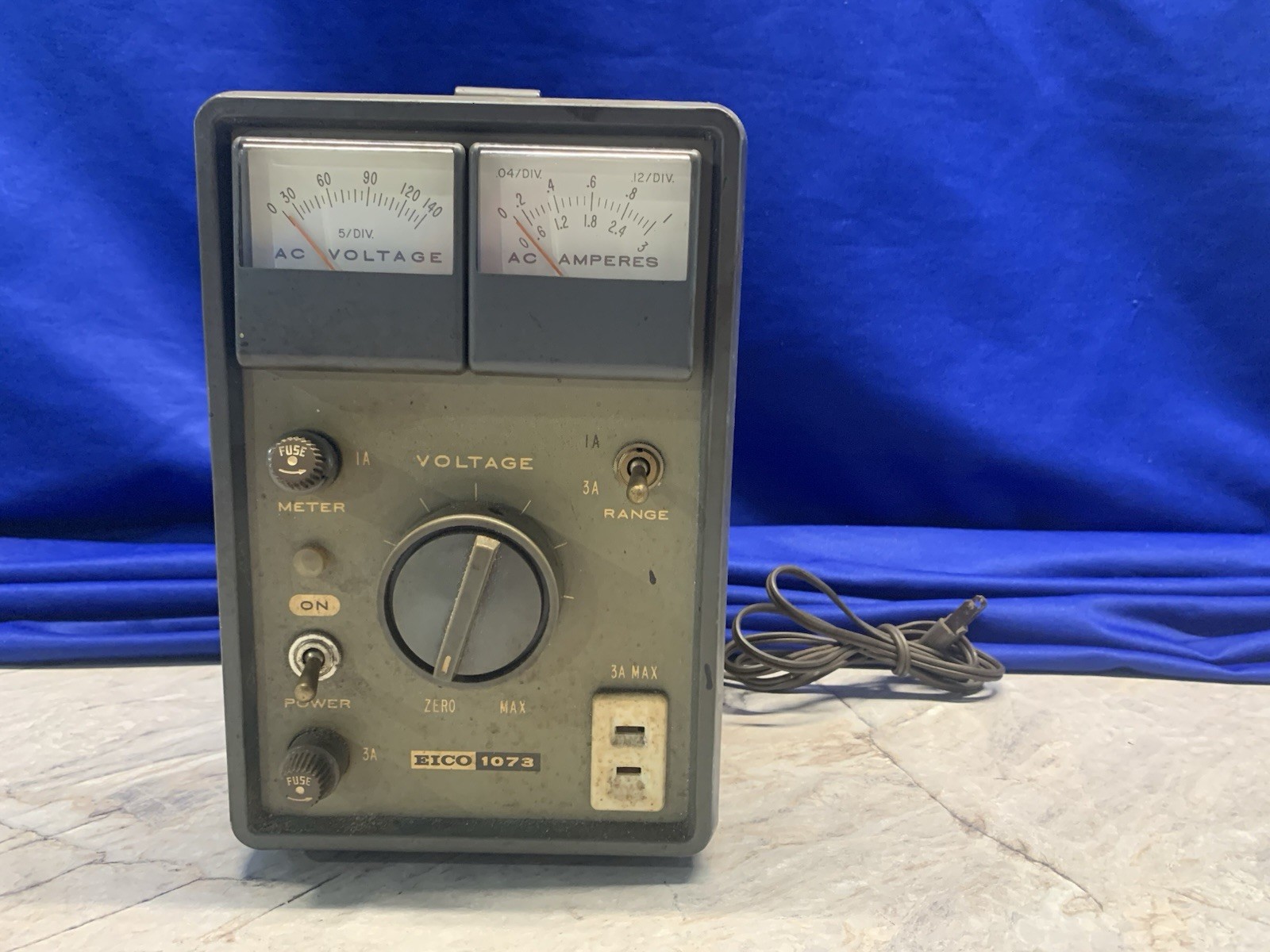 Eico 1073 Variac Variable Power Supply 117 VAC 3 Amp - Powers On - Please Read