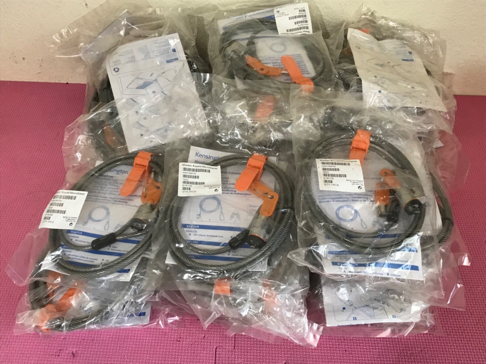 LOT OF 41 Kensington K64186FM Master Keyed MicroSaver Notebook Cable Lock