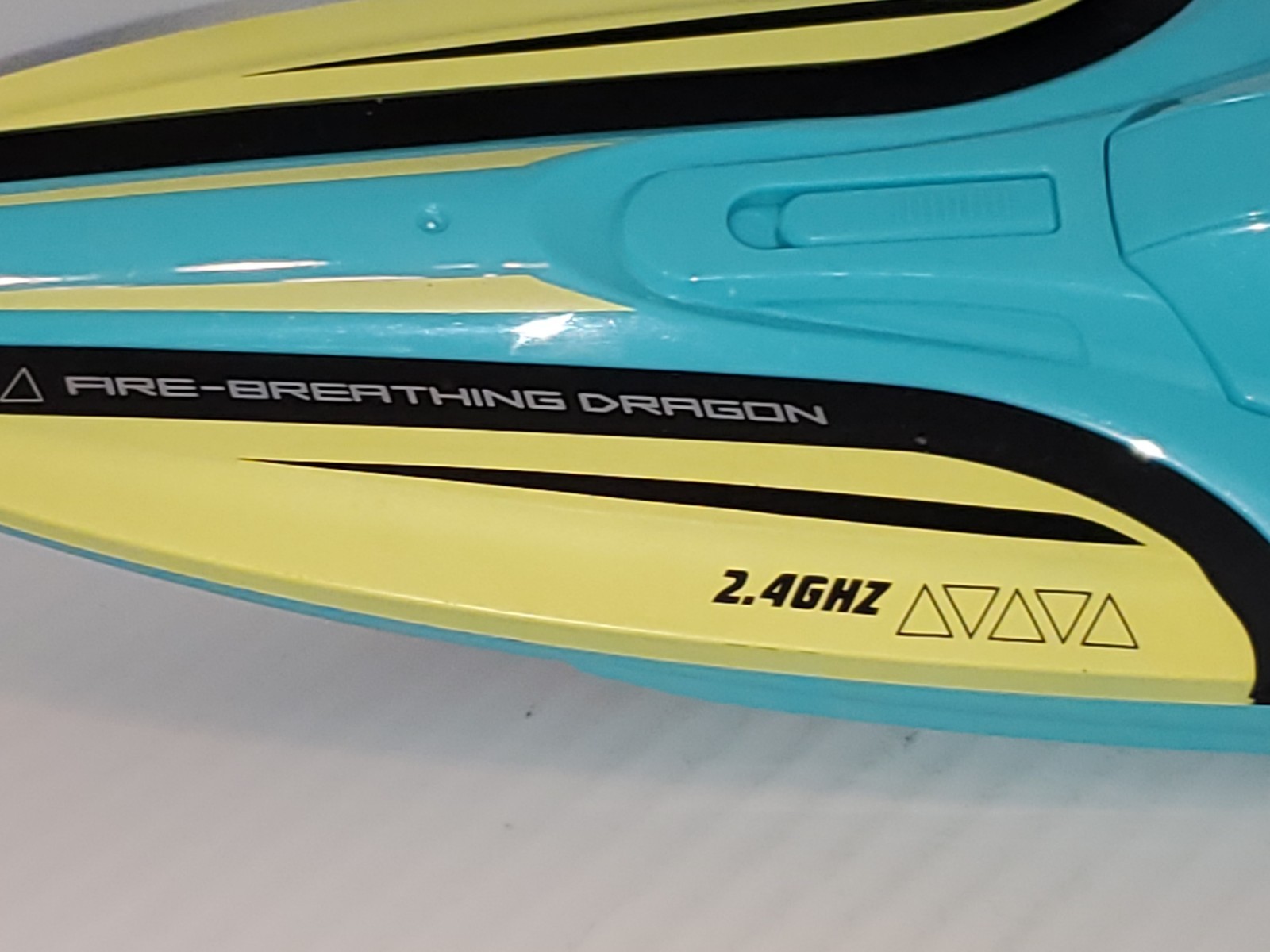 Speed Remote Control 4D-S1 Dual Engine 2.4GZ Toy Boat. READ DESCRIPTION