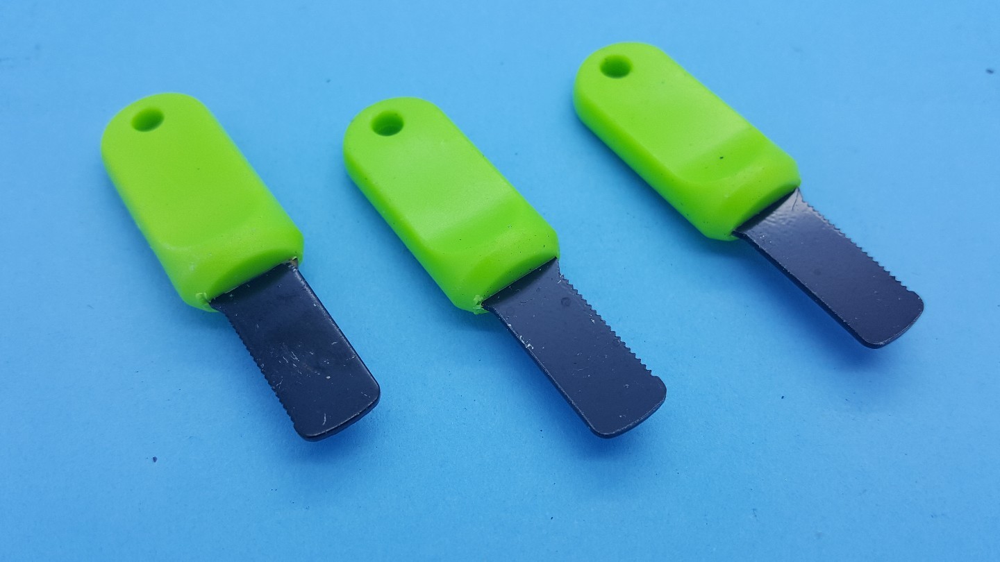 3 pcs High-Carbon Steel Scrapers / Strikers. ( NO FERRO ROD INCLUDED) green