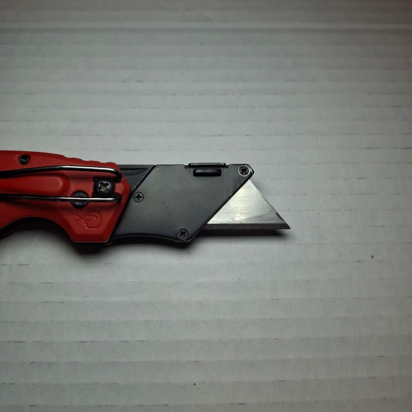 Milwaukee Fastback Folding Utility Knife Red 48-22-1500 with Belt Clip
