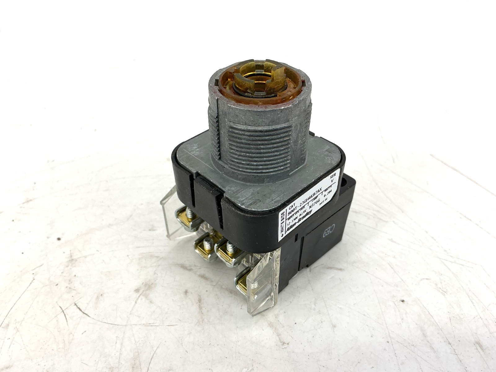 New Allen Bradley 800T-2JGH4KB7AX Ser V Selector Switch Green LED No Cap -No Box