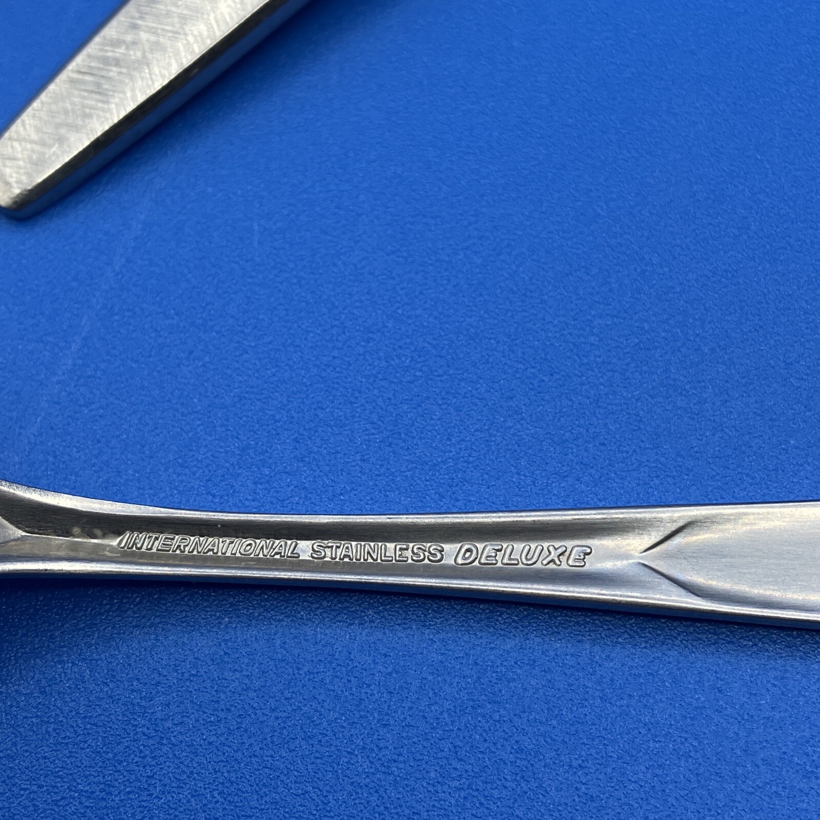 (4)International Deluxe SATURNA Satin Stainless SPOONS Burnished Handle Flatware
