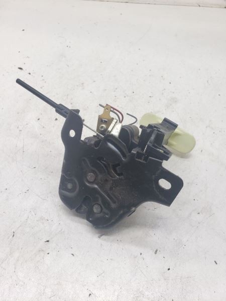 SAT L 2003 SDN Door Lock Actuator Latch OEM