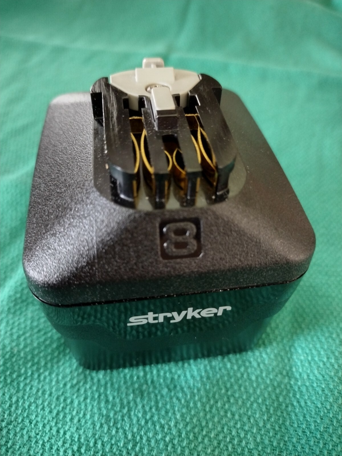 Stryker 8215-000-000 System 8 Large Battery (29 cycle count)