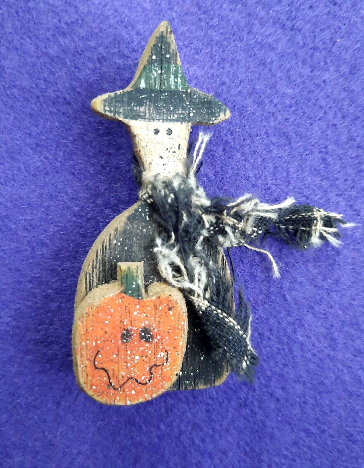 Wood  Witch & Pumpkin Pin Hand Cut & Painted  2.5 x 1 Inch
