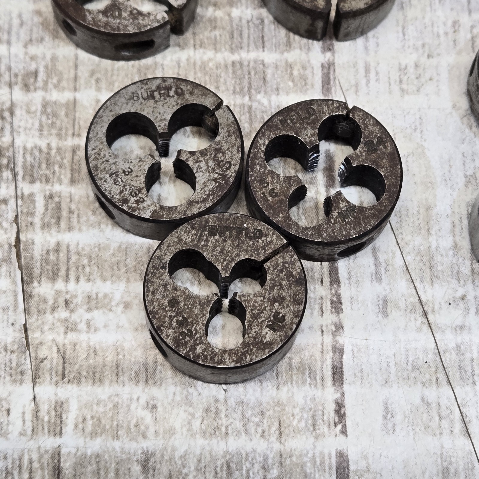 Lot 15 Round Split Adjustable Dies And 12 High Speed Tap Bits Various Brands