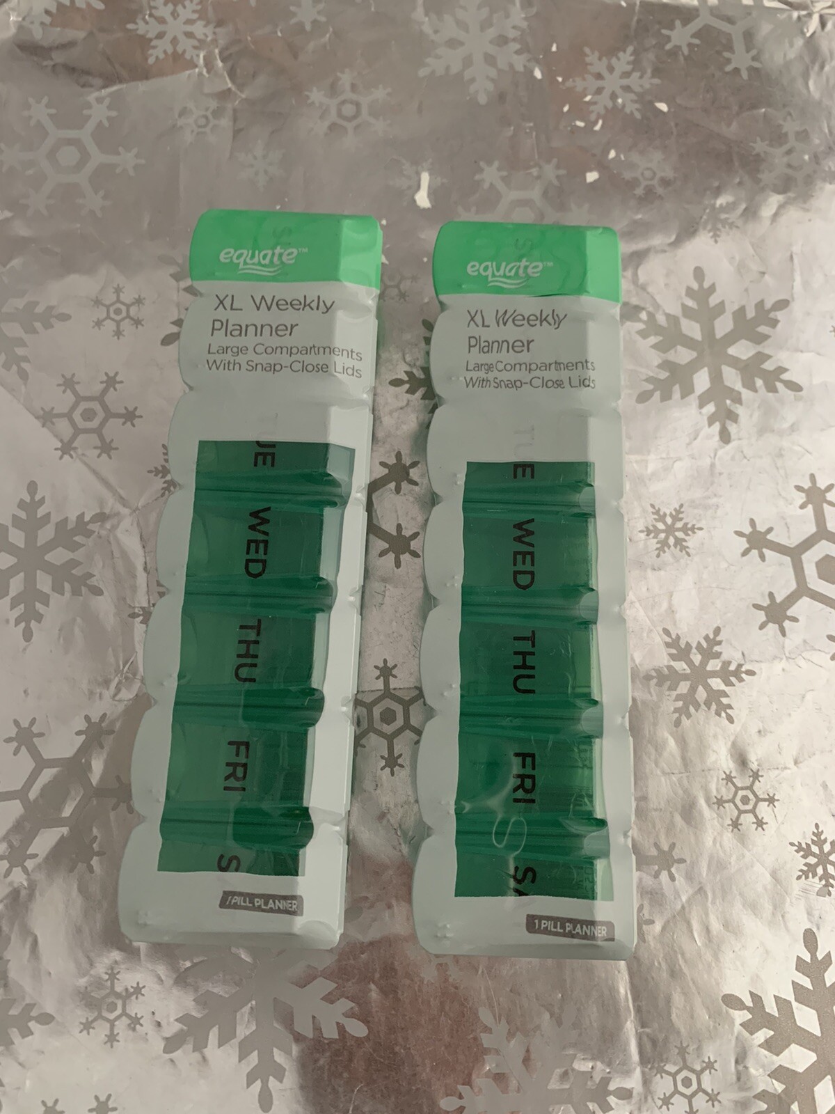 ❤️Equate Locking Weekly 7-day Pill Planner Large Lot Of 2 Green
