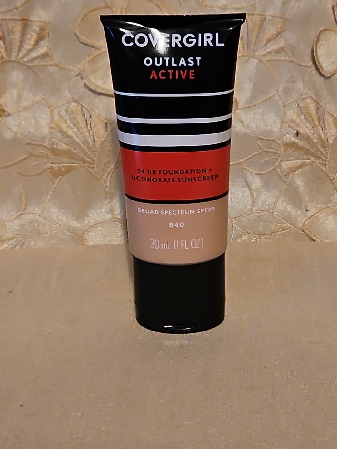 CoverGirl-Outlast-Active 24hr Foundation #840 NATURAL BEIGE-1 OZ.-NEW! READ!
