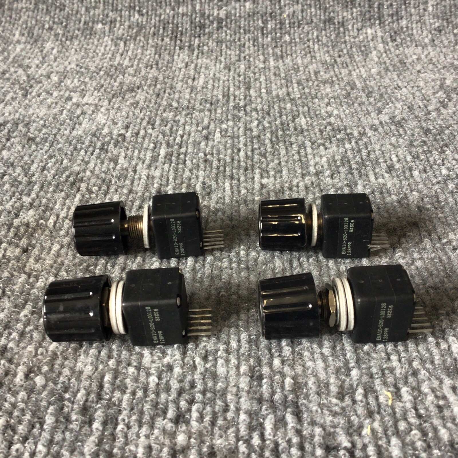 Bourns ENA1D-B20-L00128 Incremental Optical Encoder Used