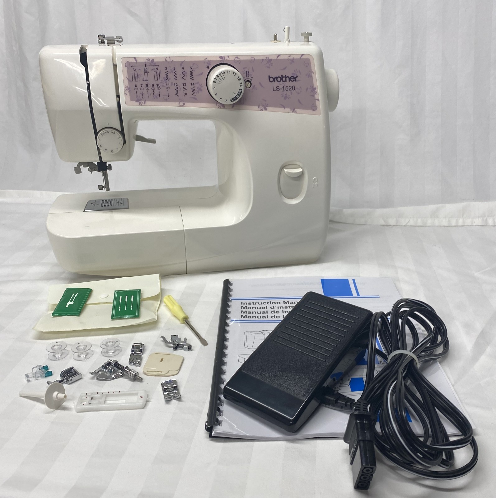 Serviced ~ BROTHER LS-1520 21 STITCH FUNCTION SEWING MACHINE w/ Accessories